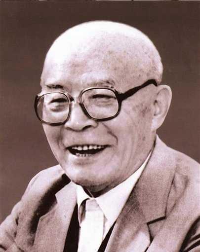 1937年秋，河北藁城梅花镇，炮火纷飞间弥漫着败军溃退的无奈与血腥。吕正操麾下一