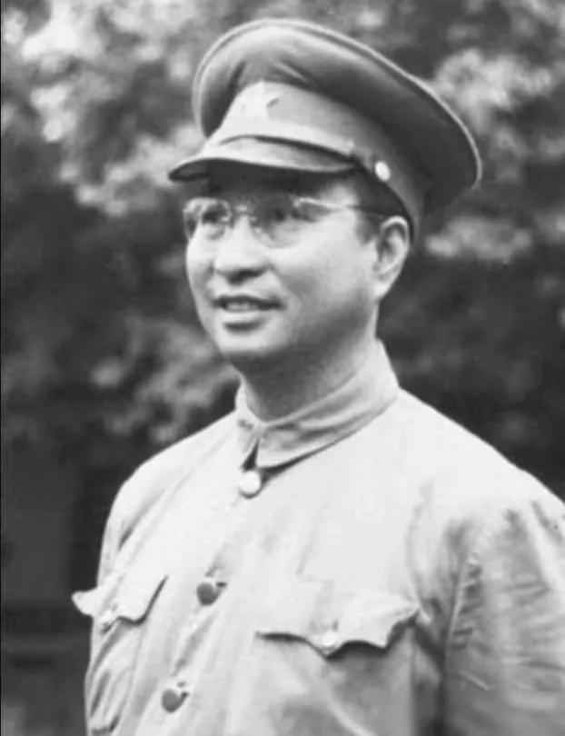 这一战后，陈赓开始“平庸”！

解放战争初期，陈赓仗打得有多好？主席不仅号召全军