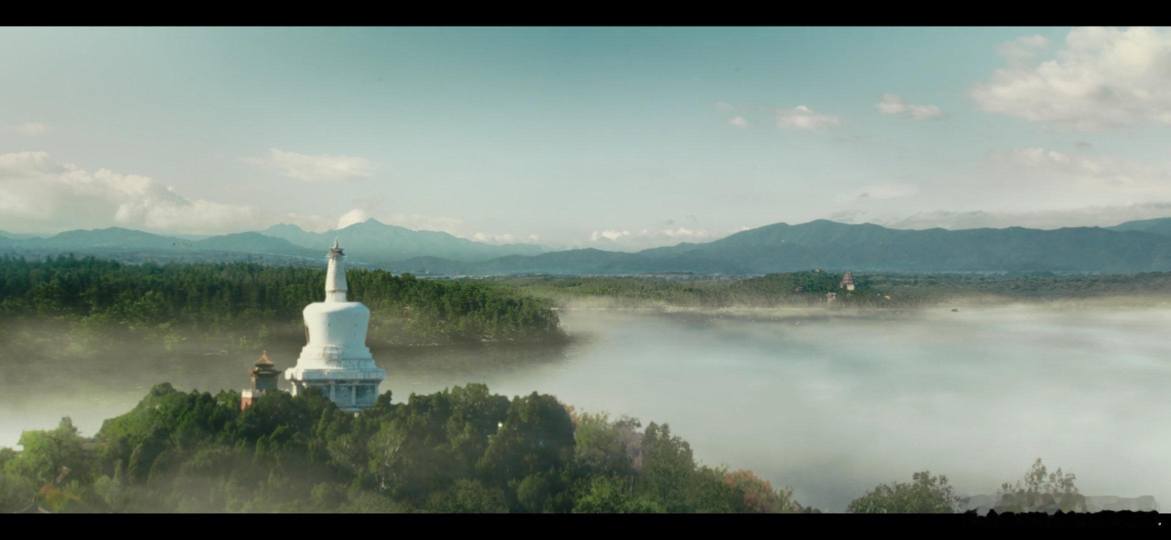 人生若如初见梁乡和平田教官游颐和园这段有这个大景，清末颐和园附近也有一座白塔吗？