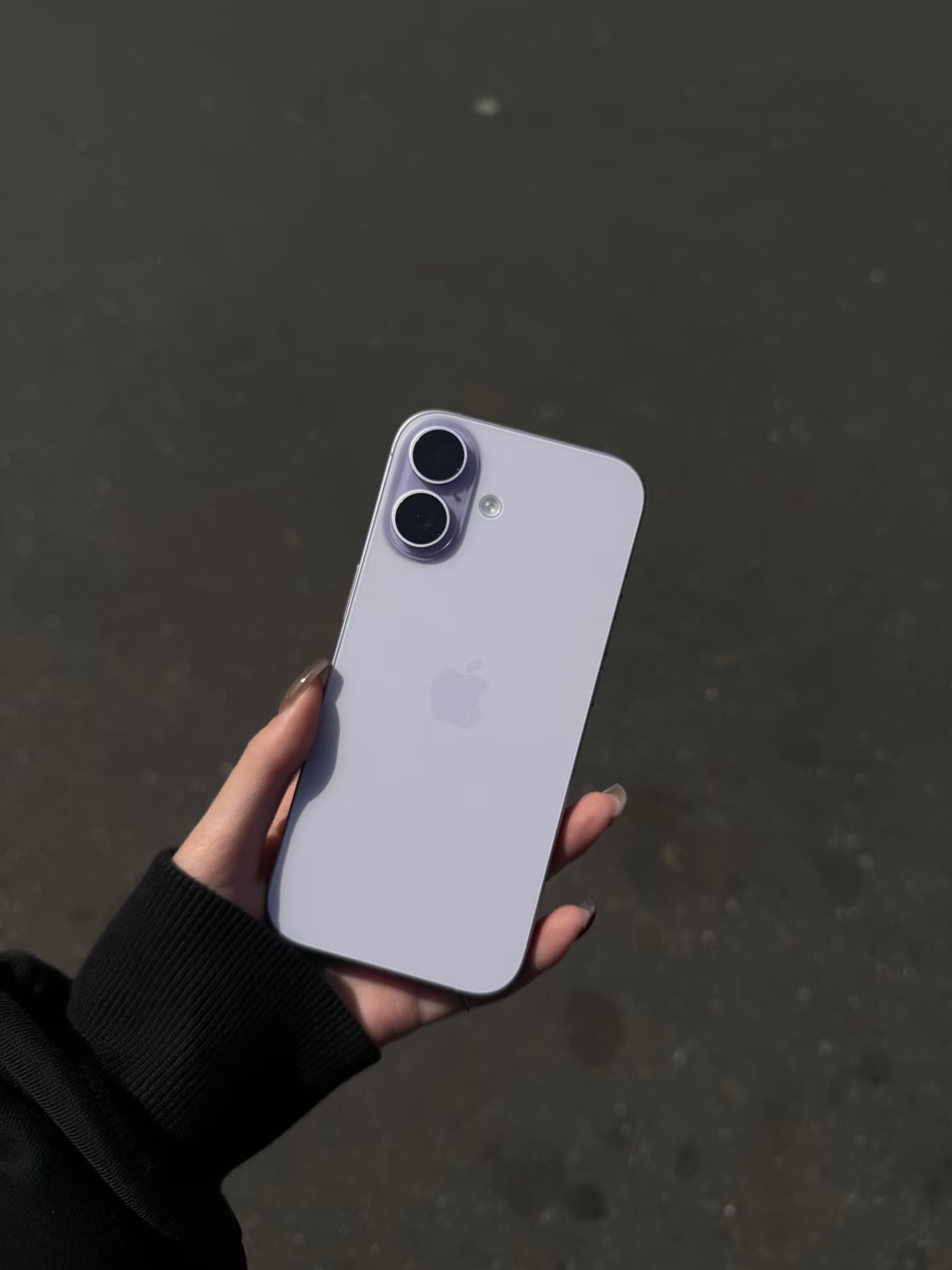 iPhone17或率先涨价 其实iPhone17涨价的概率并不算高，作为常年热销