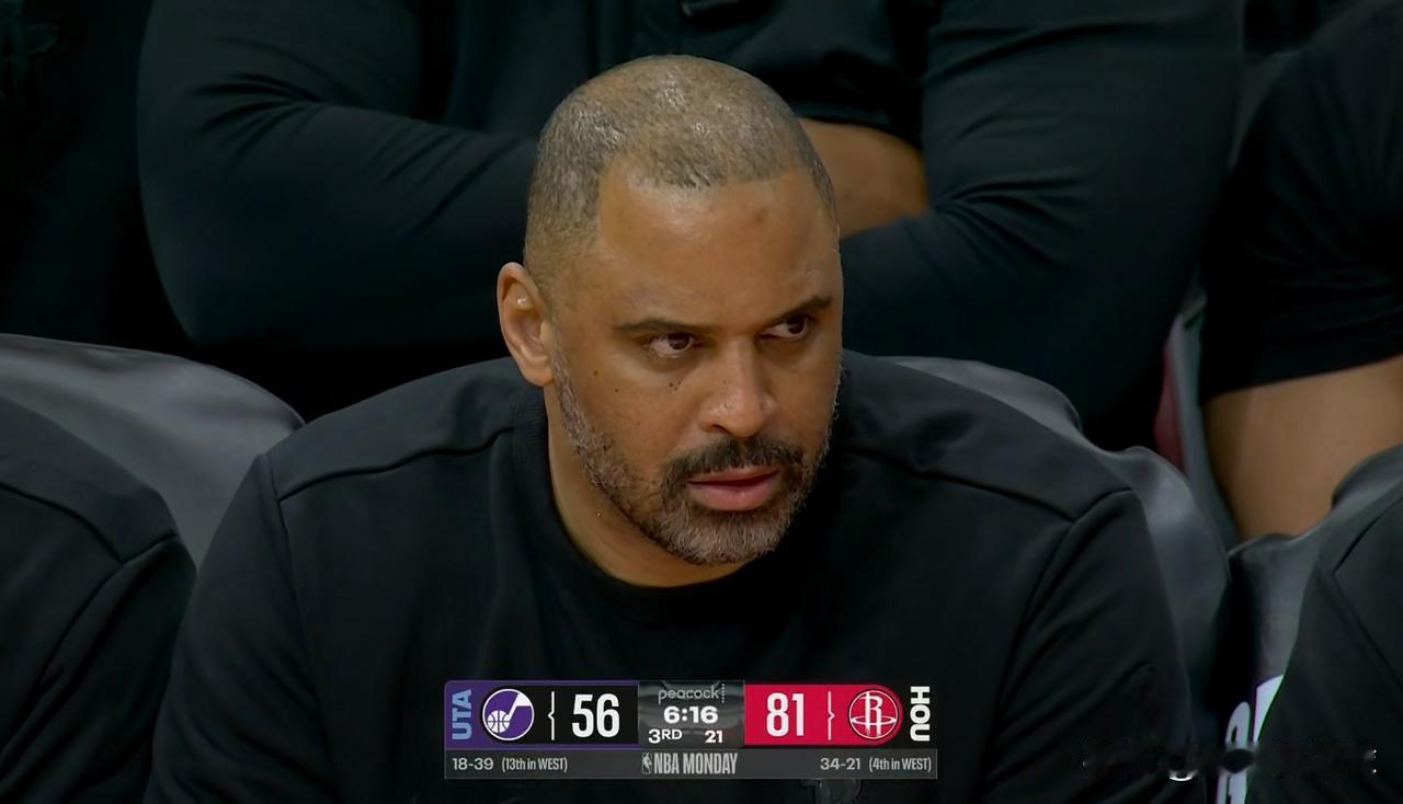 火箭主帅乌度卡真是太有自知之明了！在今天火箭主场以125：105轻取爵士的赛后采