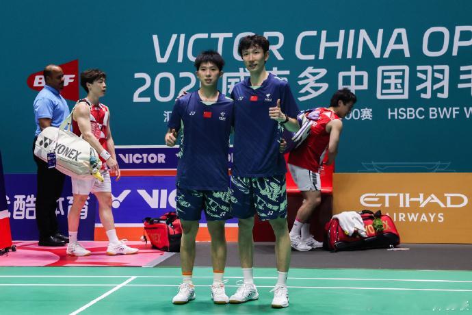 黄荻刘阳晋级泰国赛16强 2026年泰国羽毛球公开赛男双1/16比赛，黄荻/刘阳