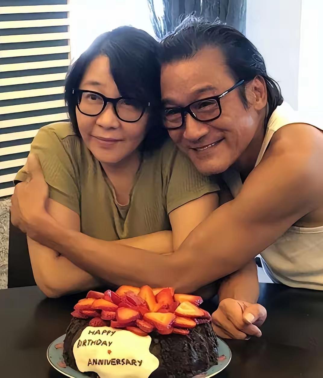 非常现实的话：“一个男人只要克服了性欲带来的执念，就会发现95%的女人，根本没什