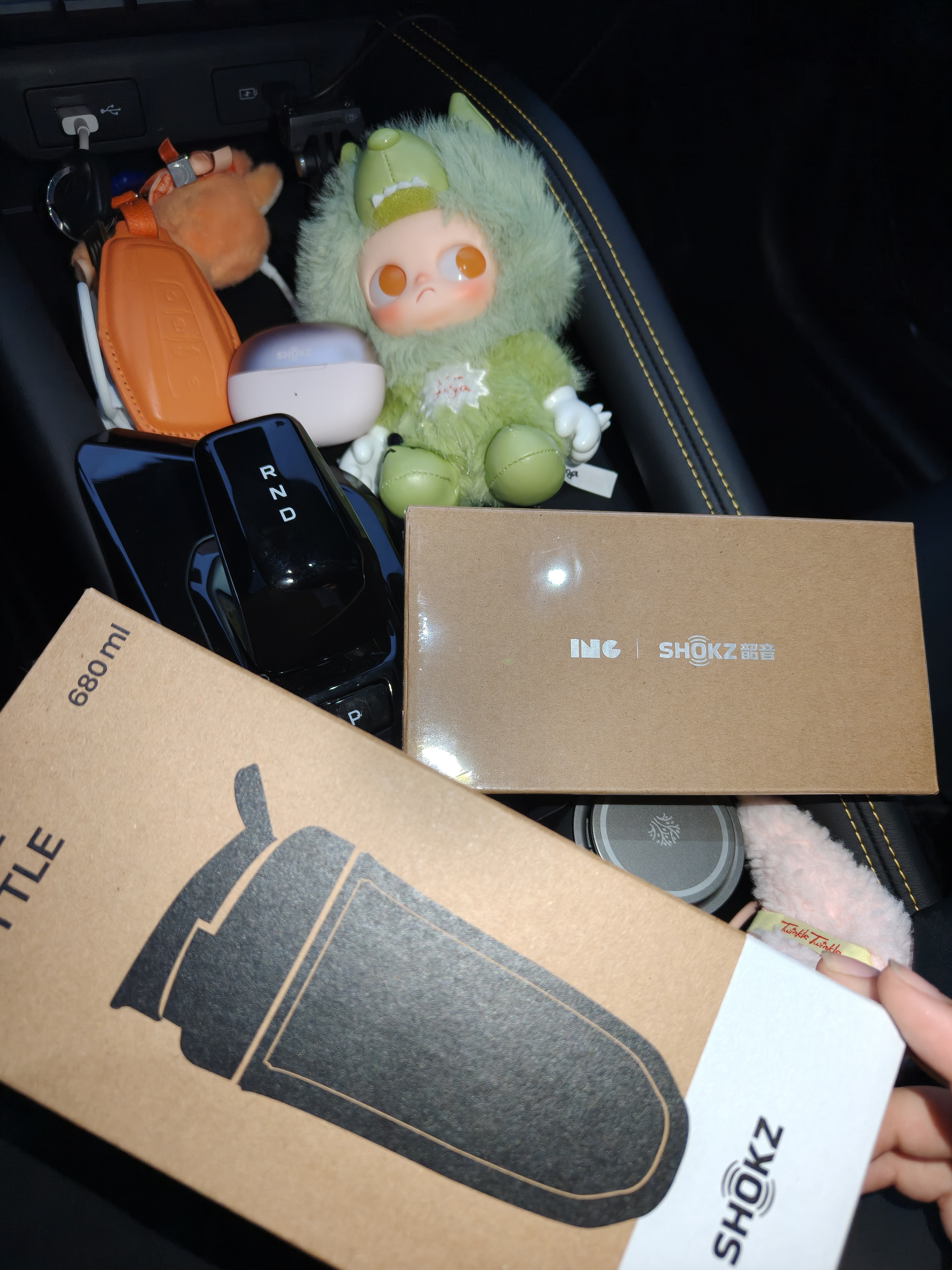 和李现碰一下lx耳边AI生产力 今天问了上次加的店员想要这个新品ai耳机其实是今