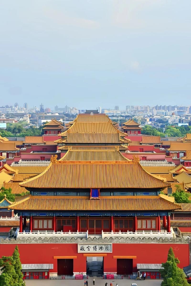 逛景山只登顶拍故宫全景，实在是错过了中轴线藏着的核心宝藏——寿皇殿。它是清代地位