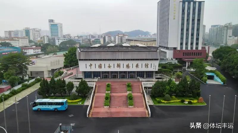 7月23号世联赛总决赛四分之一决赛，🇨🇳中国女排3-2击败🇺🇸美国队，挺