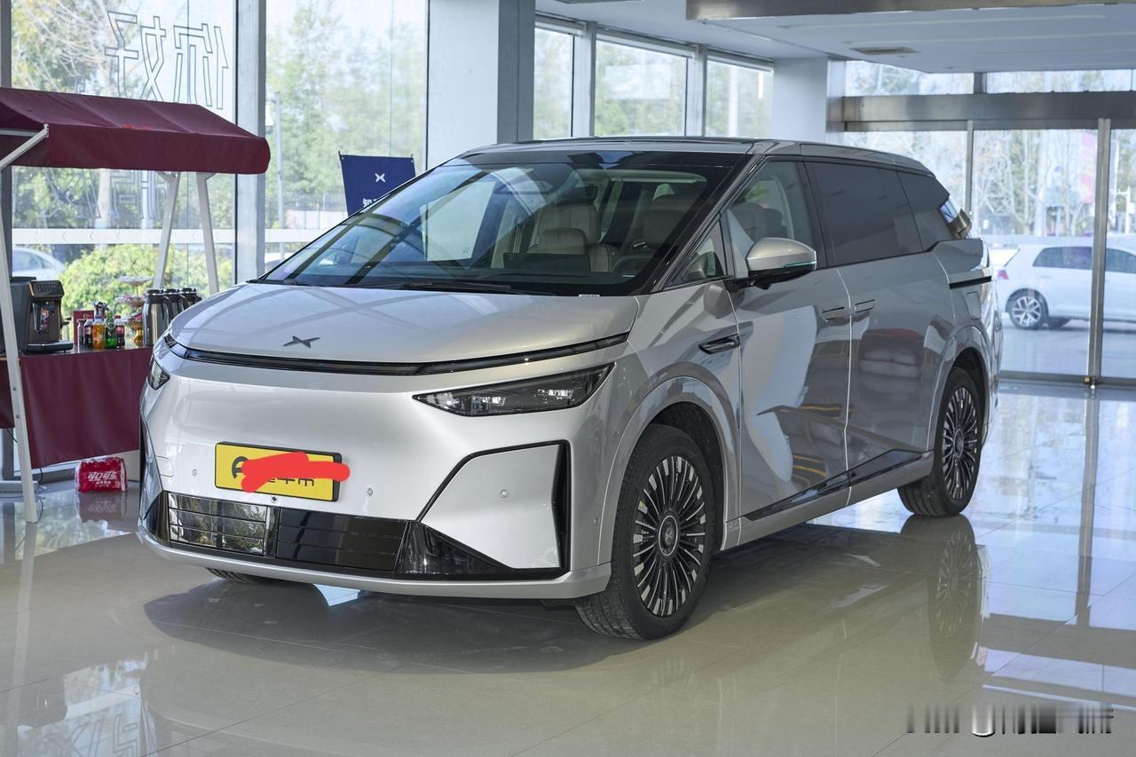 小鹏与华为深化增程合作 5款车型落地 下一代技术首发
 
小鹏汽车与华为Driv