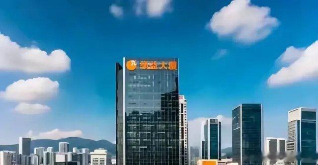 领益智造 一、所属行业定位：横跨消费电子核心赛道与机器人新兴蓝海 领益智造的业务
