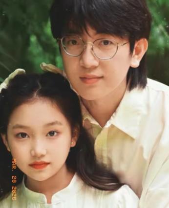 上海一男子领养了一个12岁的盲童女孩，花25万给他治眼睛，谁料女孩眼睛治好后，跪