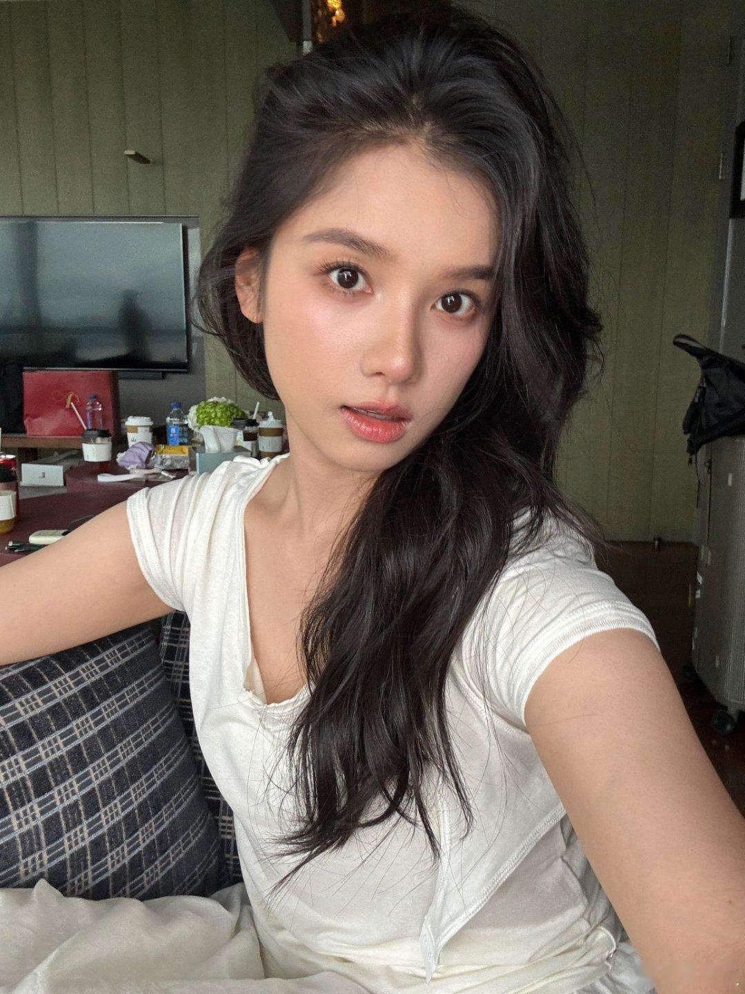 橘子早安趴 审美积累😎张婧仪