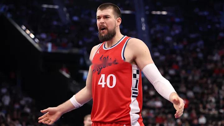 步行者的交易思路没有问题，缺中锋直接影响到了球队的竞争力，而且每个人都知道他们缺