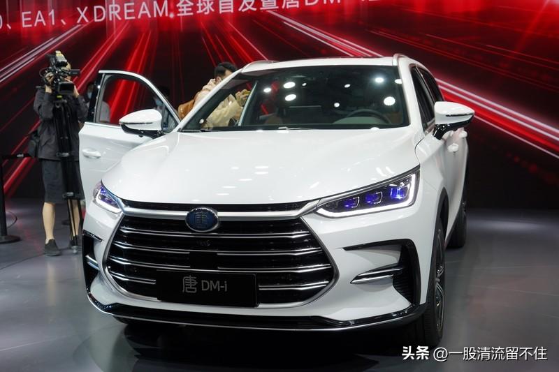 插电混动系统的静谧性究竟如何? 插电混动系统的安静程度还挺不错的。就拿比亚迪唐 