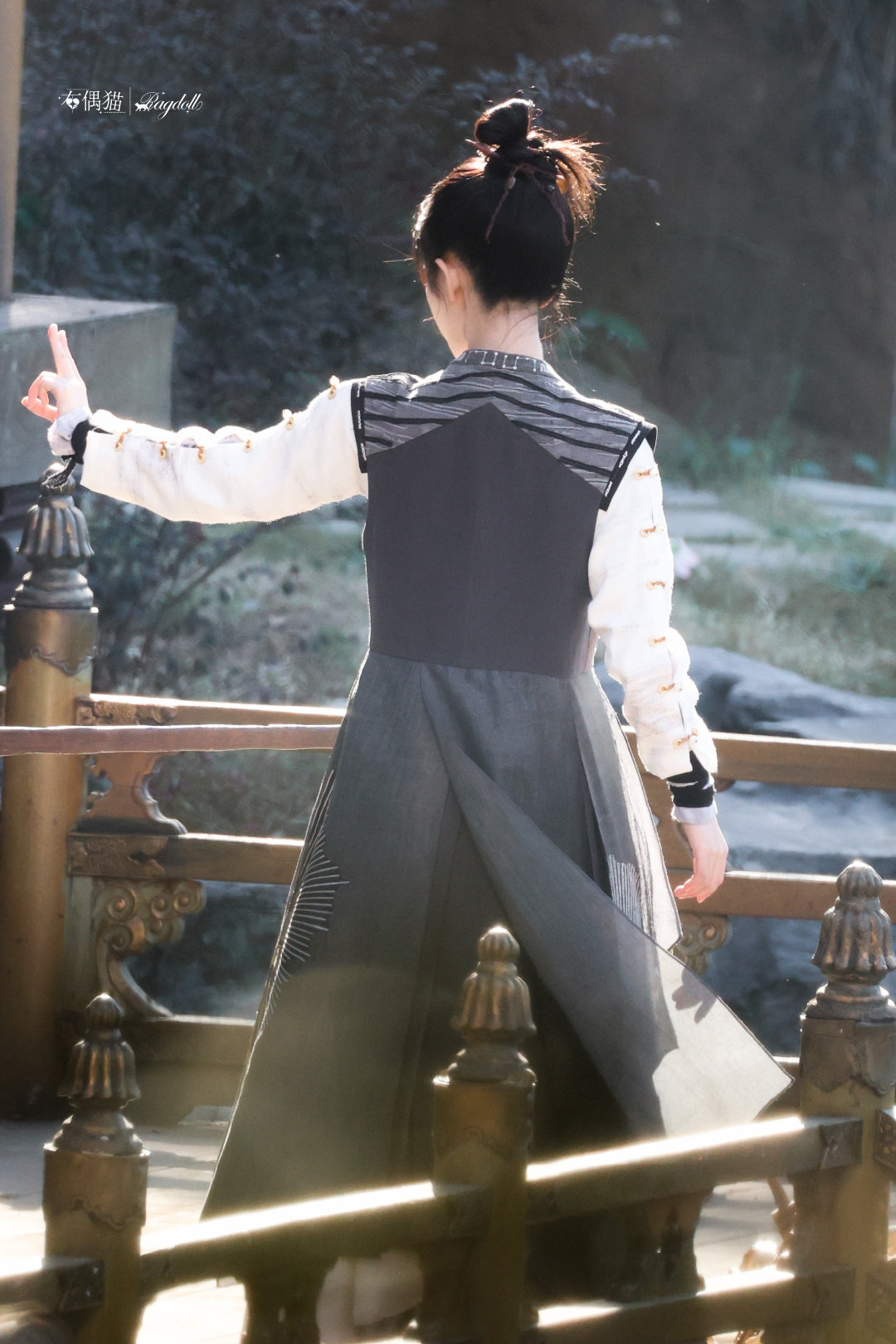 jjy鞠婧祎千香 jjy鞠婧祎姜黎非 “在某个不知名的角落许你岁岁平安”   ℳ