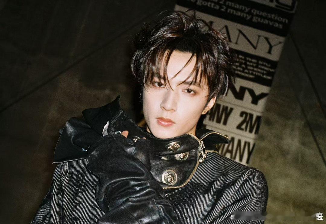 刘耀文怼脸拍刘耀文Too曼尼 刘耀文怼脸拍的表现力太牛了，帅气Too many，