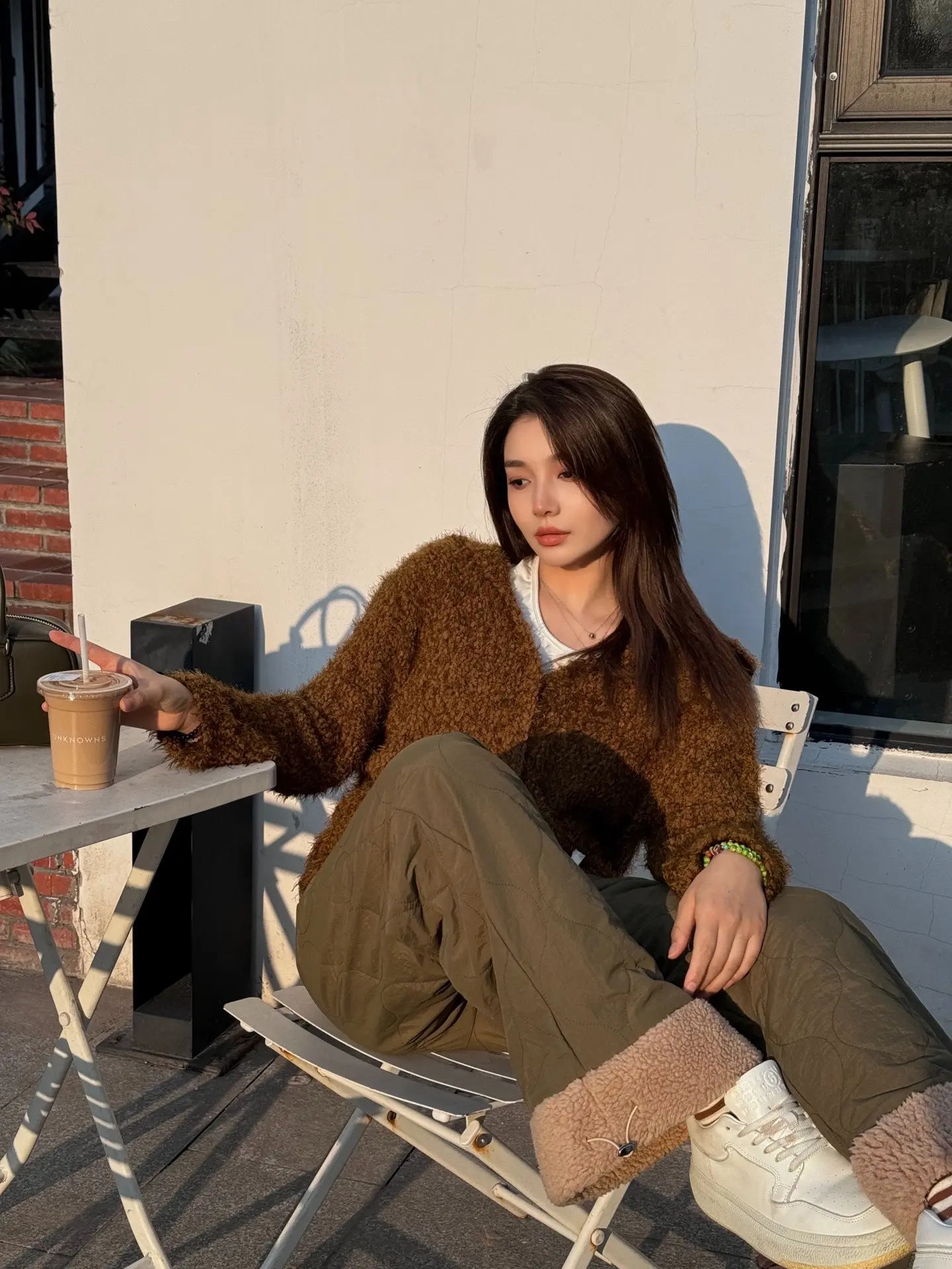 你问我热吗？⸝⸝ 👧🏿 ᵇˡᵃᶜᵏ.