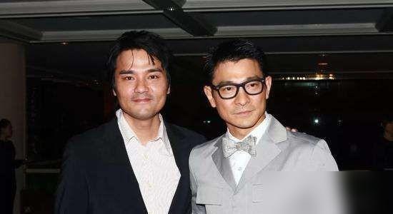 欠债四千万时，全公司艺人跑光。只有林家栋没走。刘德华盯着他，说了句更狠的话：“你