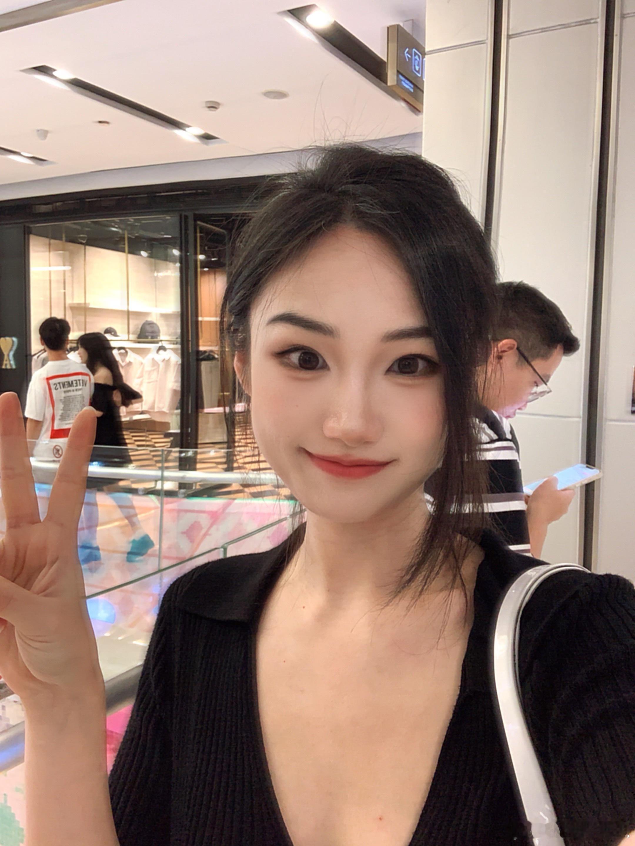 杭州呆腻了，有没有好一点的旅居小城市推荐呀～ ​​​