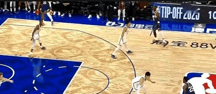 周琦那球，手没举够，输了比赛。
不是运气差，是基本功没刻进骨头里。
CBA球员防