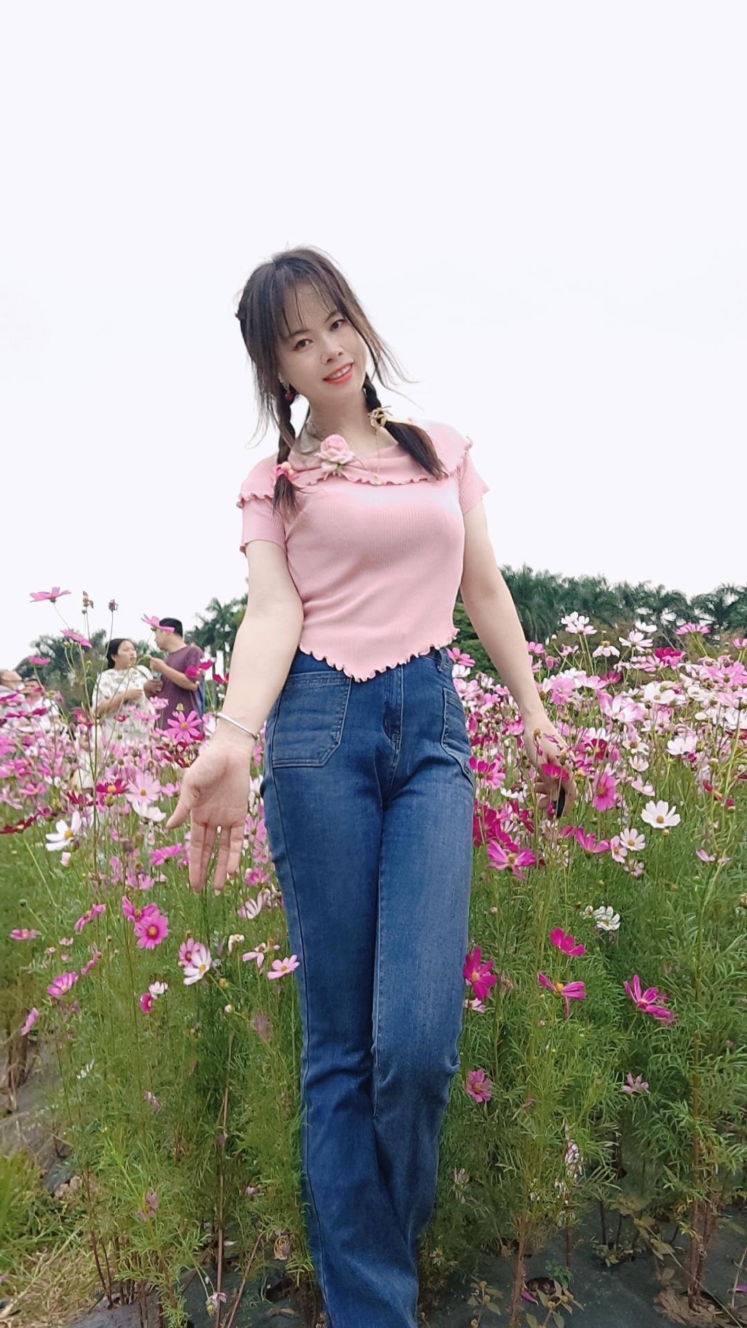 是人美还是花美 美不美你说了算