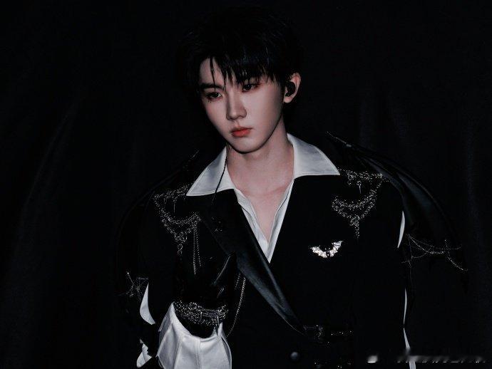 马嘉祺饥饿调味孤独催眠马嘉祺吸血鬼在海南也得来碗抱罗粉 马嘉祺饥饿调味孤独催眠，