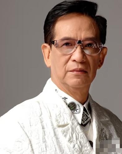 89岁的香港演员江图去世了，一辈子未婚无儿无女，打拼60年攒下千万身家，却被他一