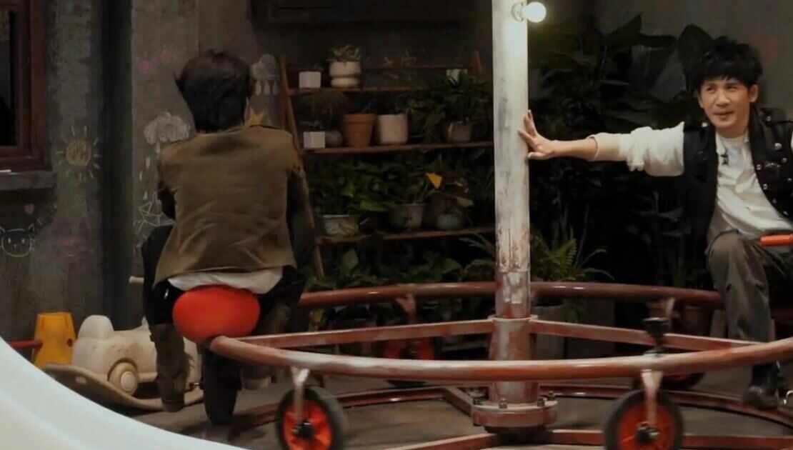 不是迟叶枭吗怎么变宝宝了☺☺☺