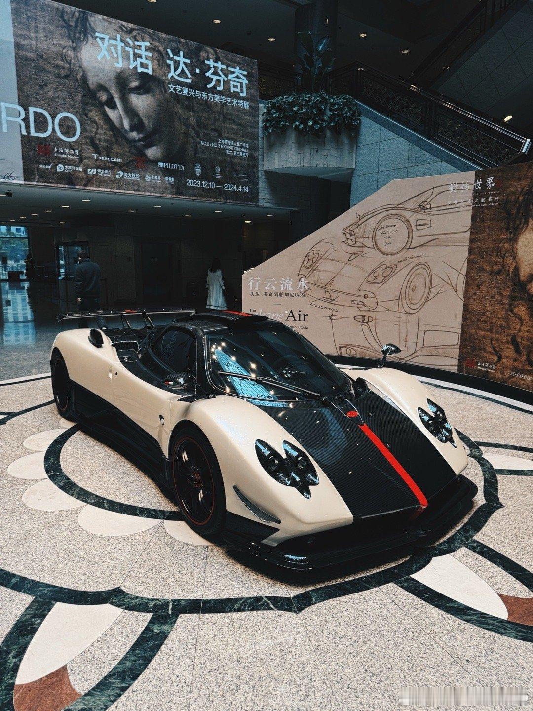 上海博物馆开馆70多年来首台进入展馆的车辆 Pagani Zonda Cinqu