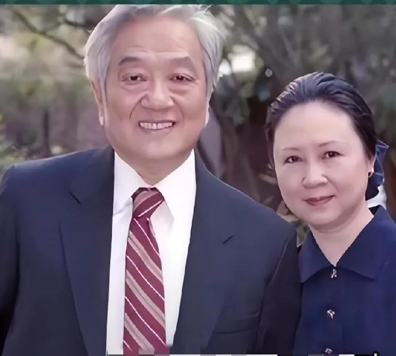 师生恋，婚内出轨，做小三，琼瑶的故事比小说还精彩！

高三的时候，年仅17岁的琼