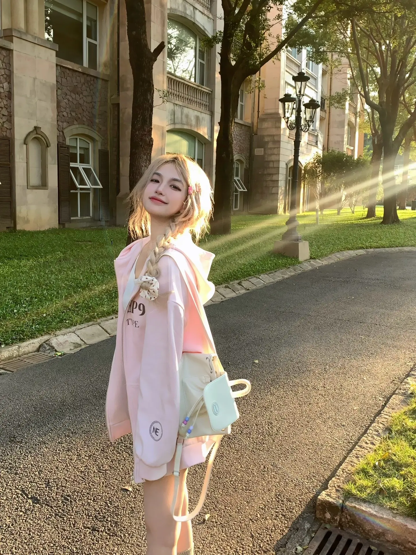 该怎么描述你呢 我亲爱的自己 