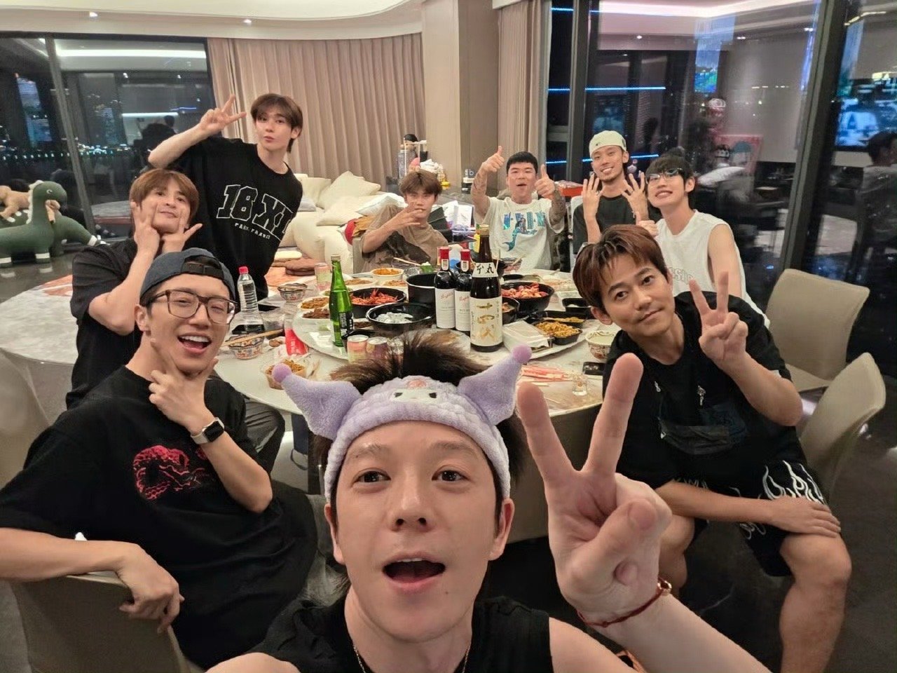 《说唱新世代》Rapper和快男“再就业男团”聚餐了！！披荆斩棘5 ​​​
