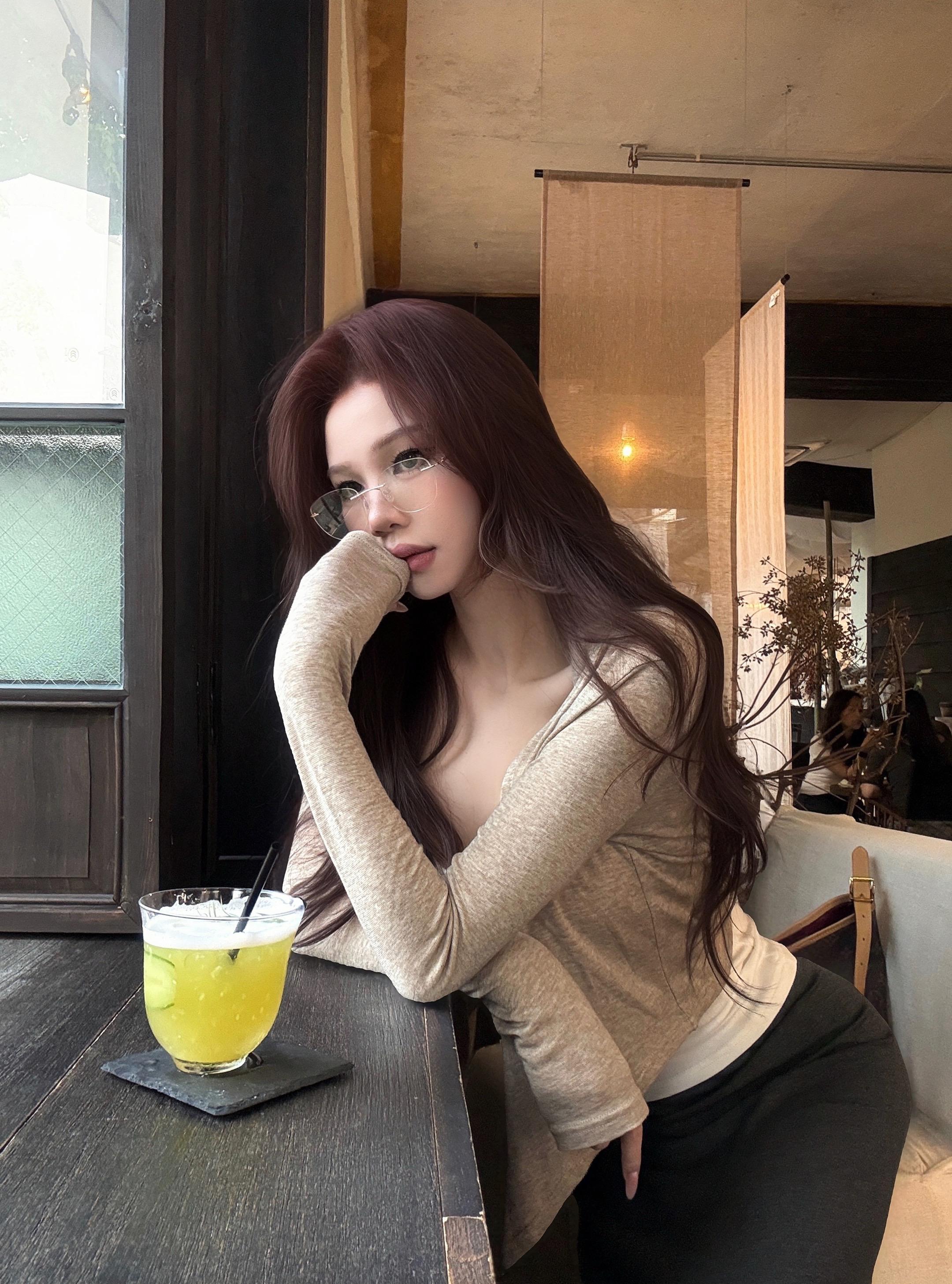 你说的绝交 是绝对要跟姐姐交往吗。