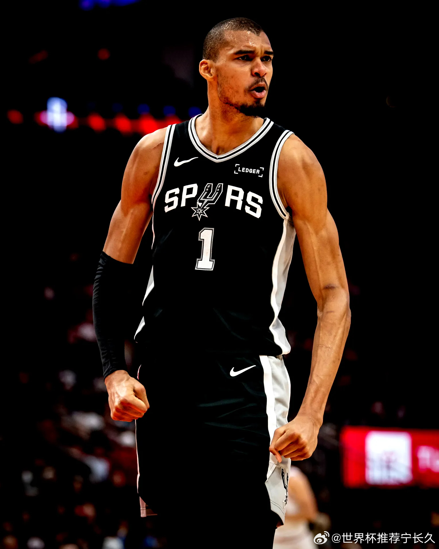 未来最有可能统治联盟的球星概率排行:1.文班亚马文班亚马完全是攻防无法限制而且恐