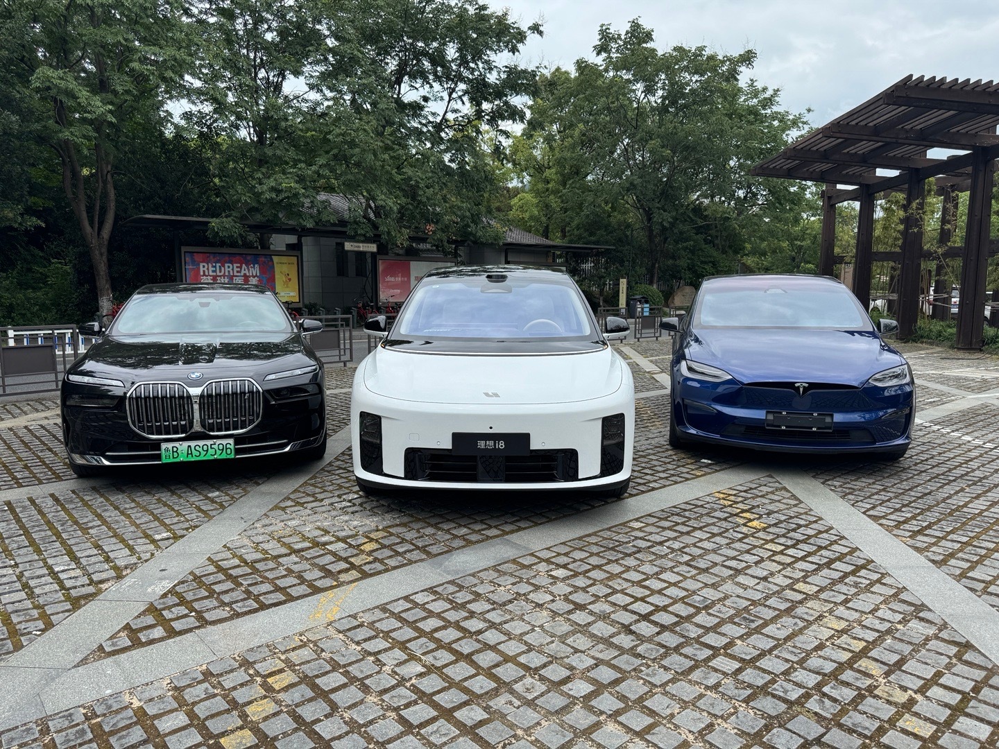 理想i8对比这俩，表现咋样？理想i8我与汽车的日常  ​​​