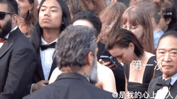  刘诗诗东方美貌，戛纳红毯上被保安驱赶三次 ​​​