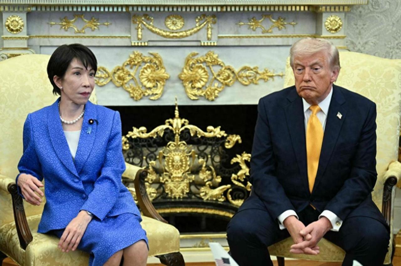 🐶腿子终于去拜见它的主子了，可它主子把它