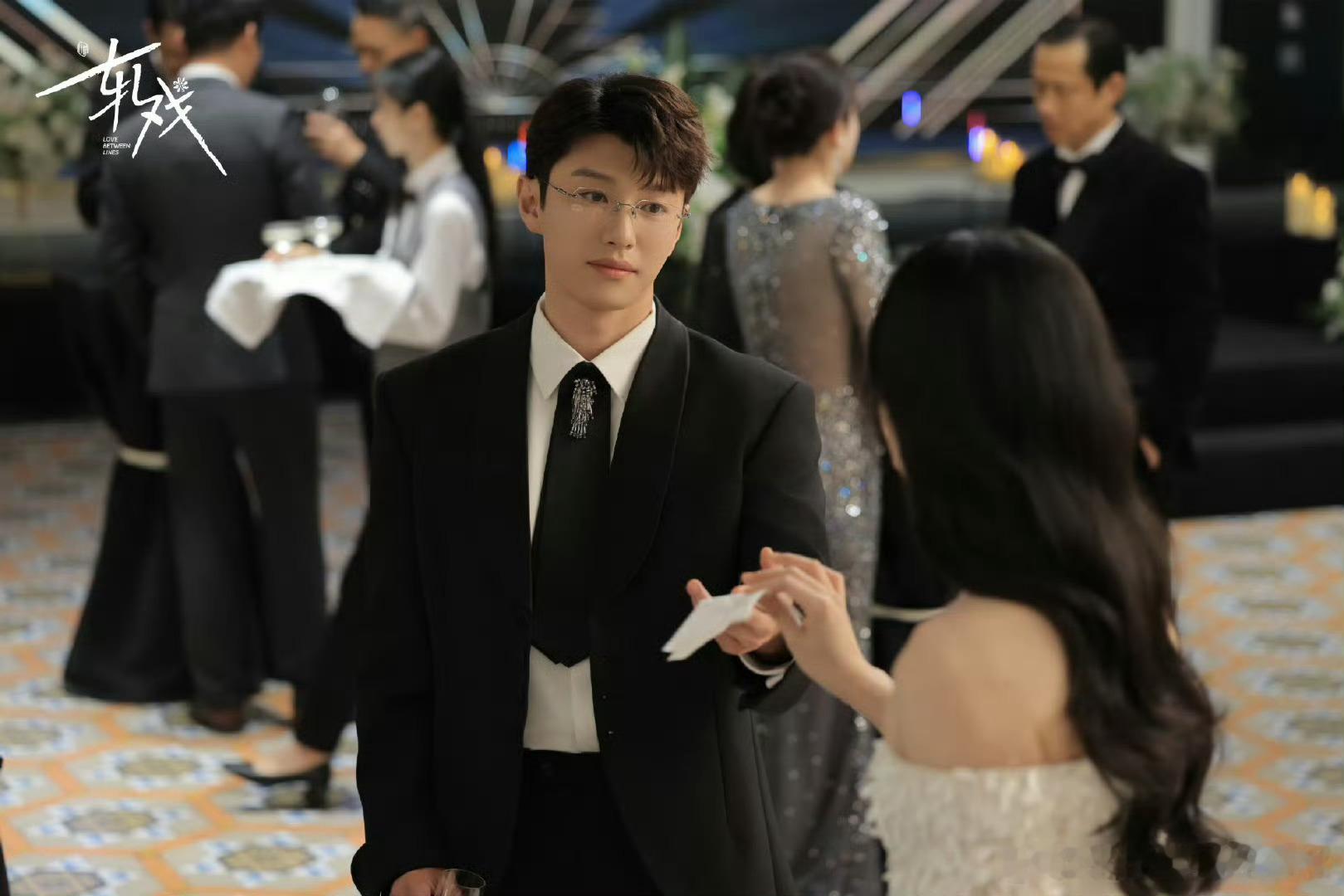 卢昱晓代旭请二搭 爱而不得的痛需要二搭来抚平，球球了！ 