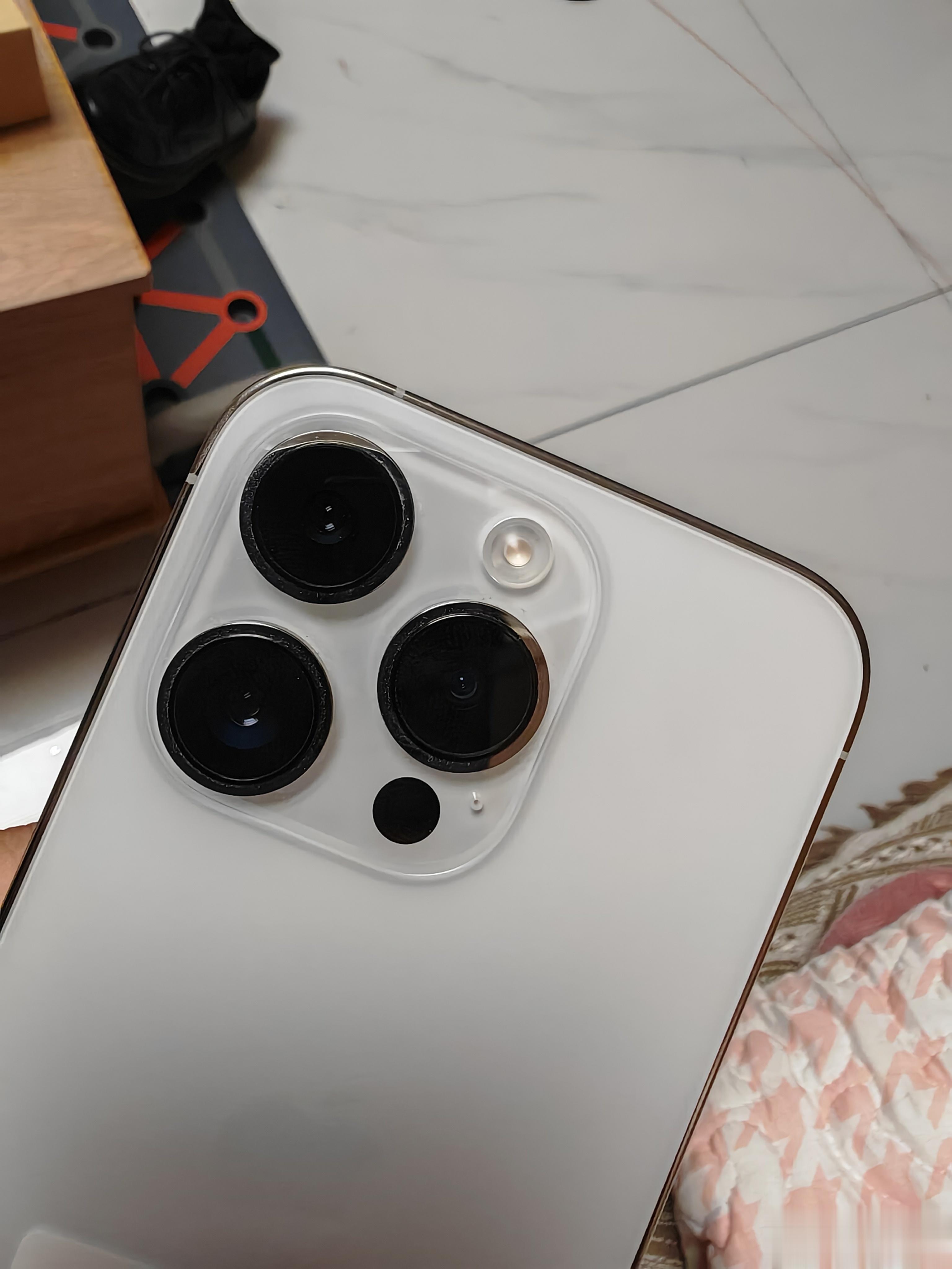 Mate60 Pro先锋开售这两天二手机市场翻天了，我们当地政府系统的教育系统的