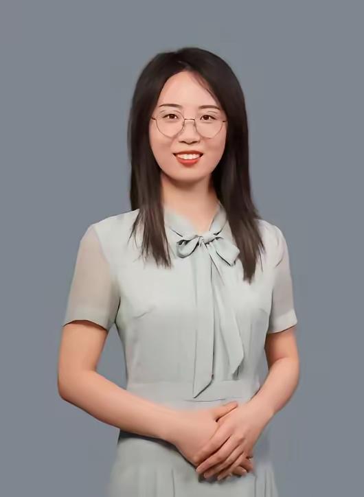 当我看到这张图片的时候给人感觉就是一个很普通的人，没有什么惊艳之处。为什么还能和