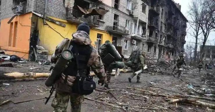 非洲小国战火燃起，核心官员身亡，法俄纷纷介入，会步叙利亚后尘吗。

最近马里的战