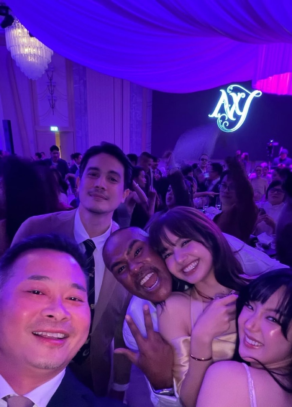 Lisa参加婚礼❤️ Adisorn Tresirikasem（🇹🇭电影/戏