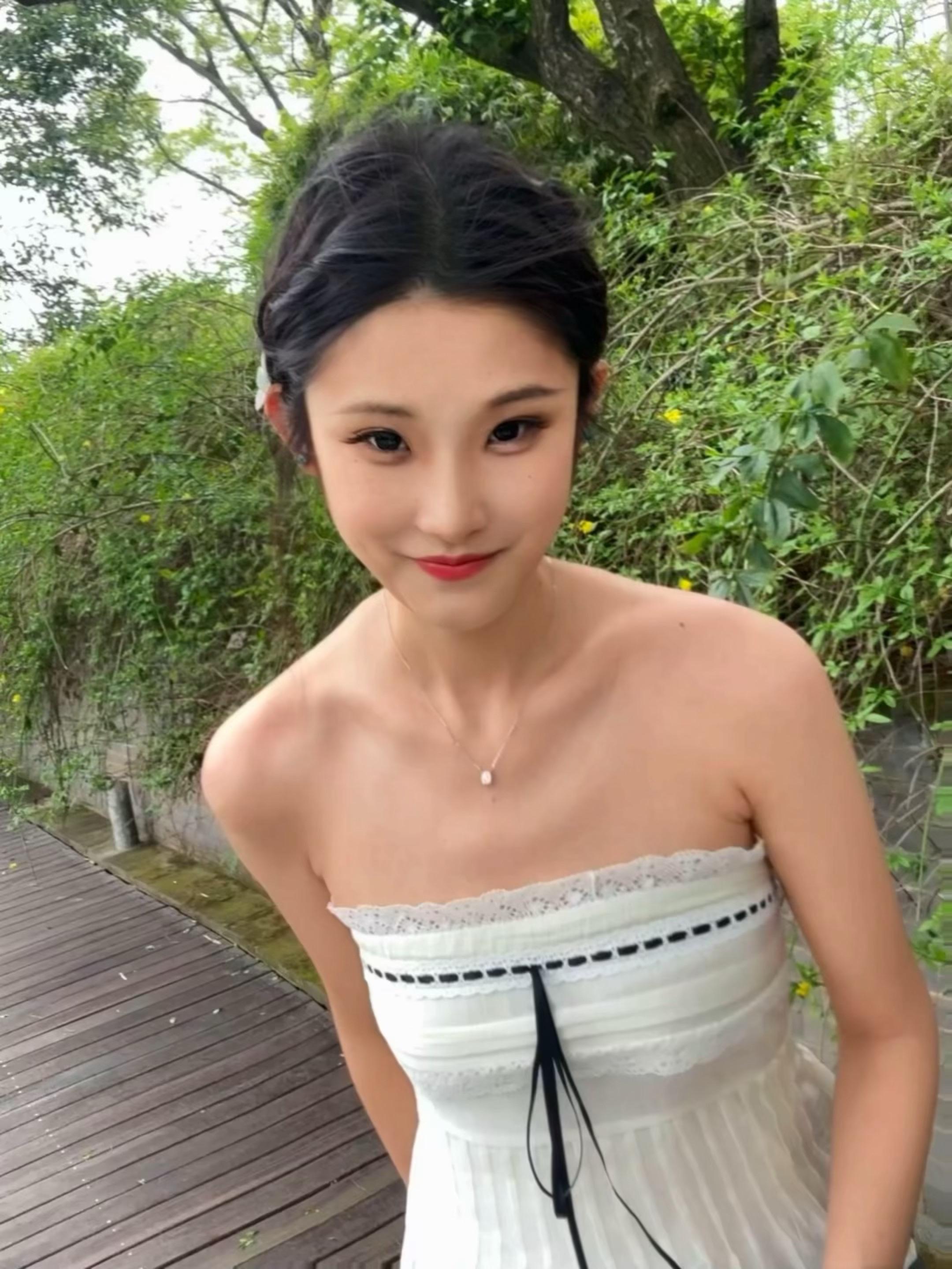 希望有一天我走在路上阳光正好我也没想起谁