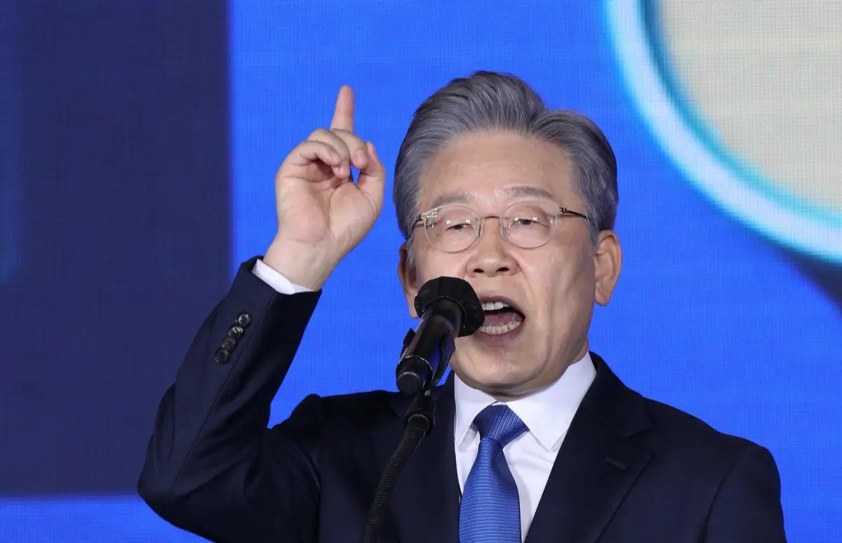 李在明硬气的向美军讨要土地，胆子够大，不像韩国总统？

他说：美军基地归还谈判进