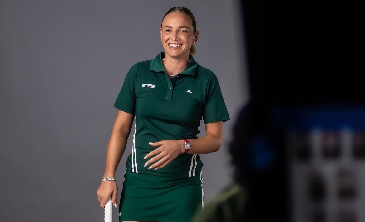 网球talking大会 印第安威尔斯开赛前，按照惯例，WTA又给姑娘们进行官方拍