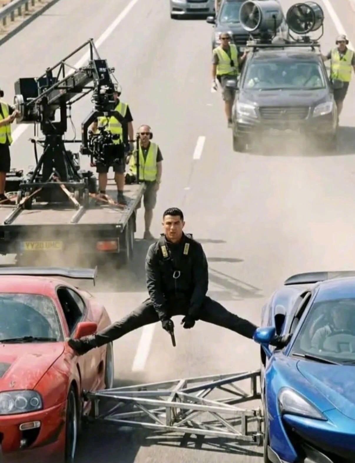 C罗-克里斯蒂亚诺·罗纳尔多已正式加盟《速度与激情》系列，即将出演续作《速度与激