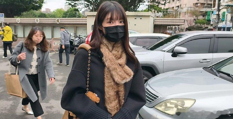 膨胀了真没想到他是这样的人此前，王大陆为帮女友阙沐轩追回400万台币（约88万人