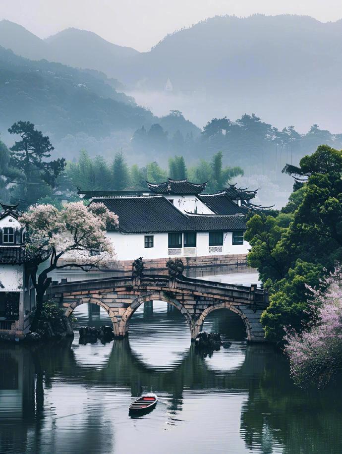 苦尽甘来终有时，一路相阳待花期。 