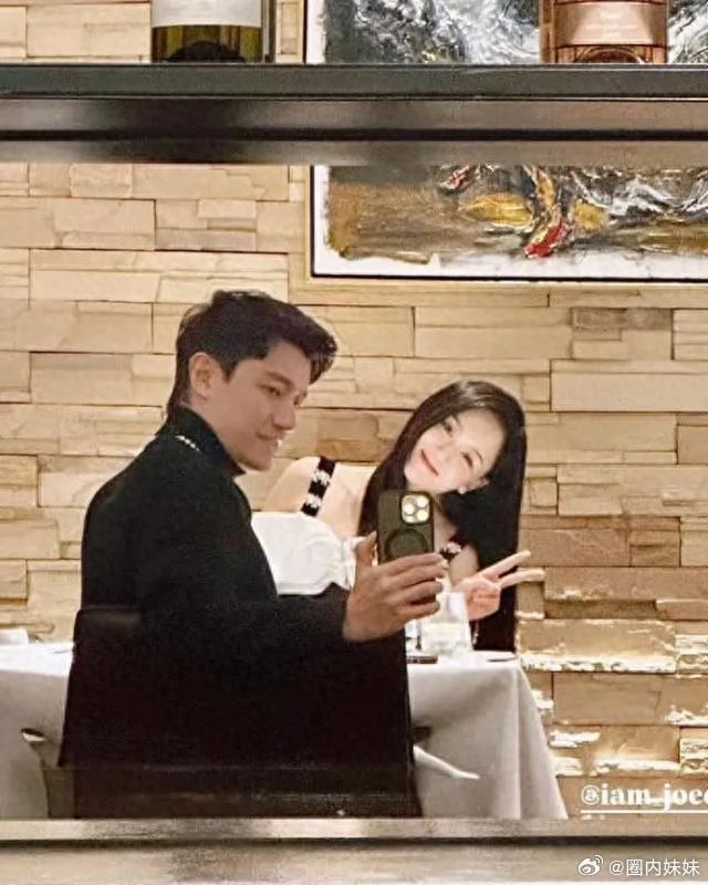 陈乔恩为老公Alan庆生，一转眼两人结婚都已经2年多了，如今还像热恋中的情侣一般