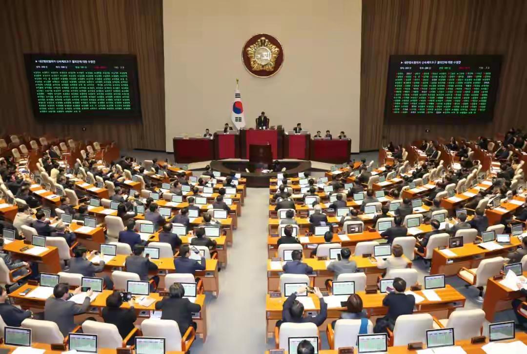 特朗普：韩国竟然敢玩偷袭！
不愧是“韩服第一男刀”，李在明行事确实老辣。
9月2