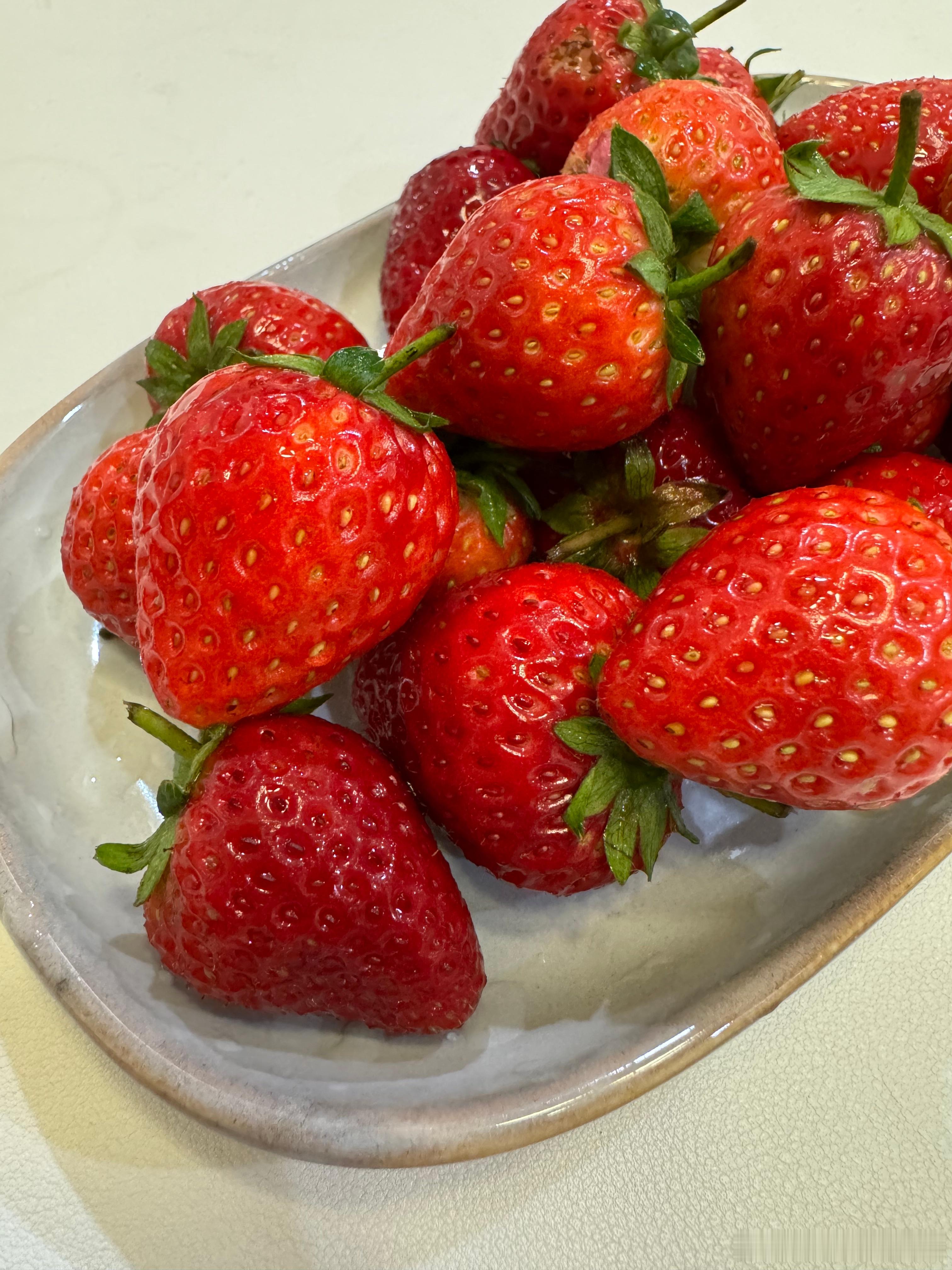 🍓夏至家的崽说太香太好吃，要给我五 星 好 评[耶]蓝莓好吃推荐给朋友💜酥饼