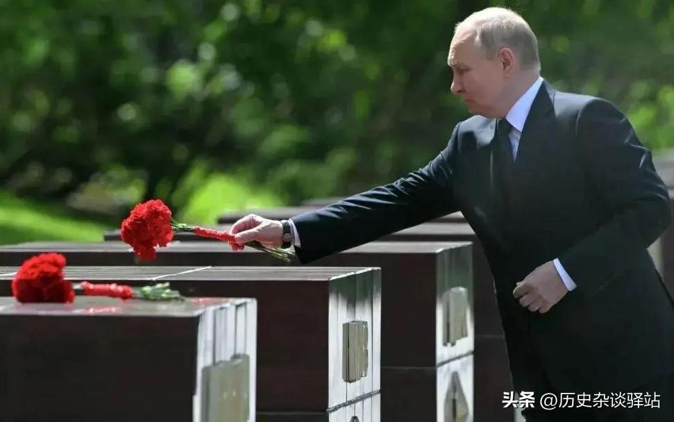 为什么俄乌战争再怎么打，也不如苏德战争伤亡那么吓人？

四年多，俄乌打了很多硬仗